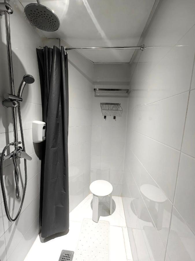 Hostal Siesta & Go Nuevos Ministerios Madrid Esterno foto