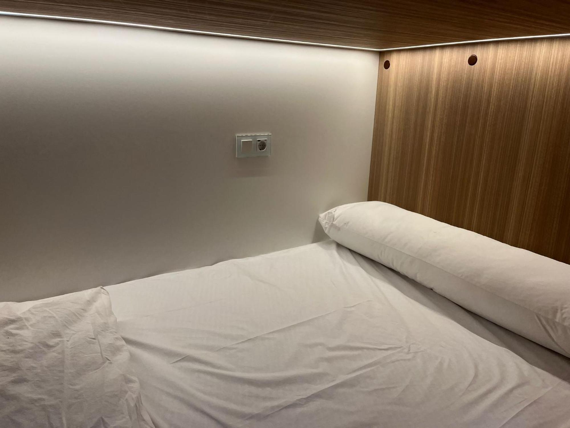 Hostal Siesta & Go Nuevos Ministerios Madrid Esterno foto