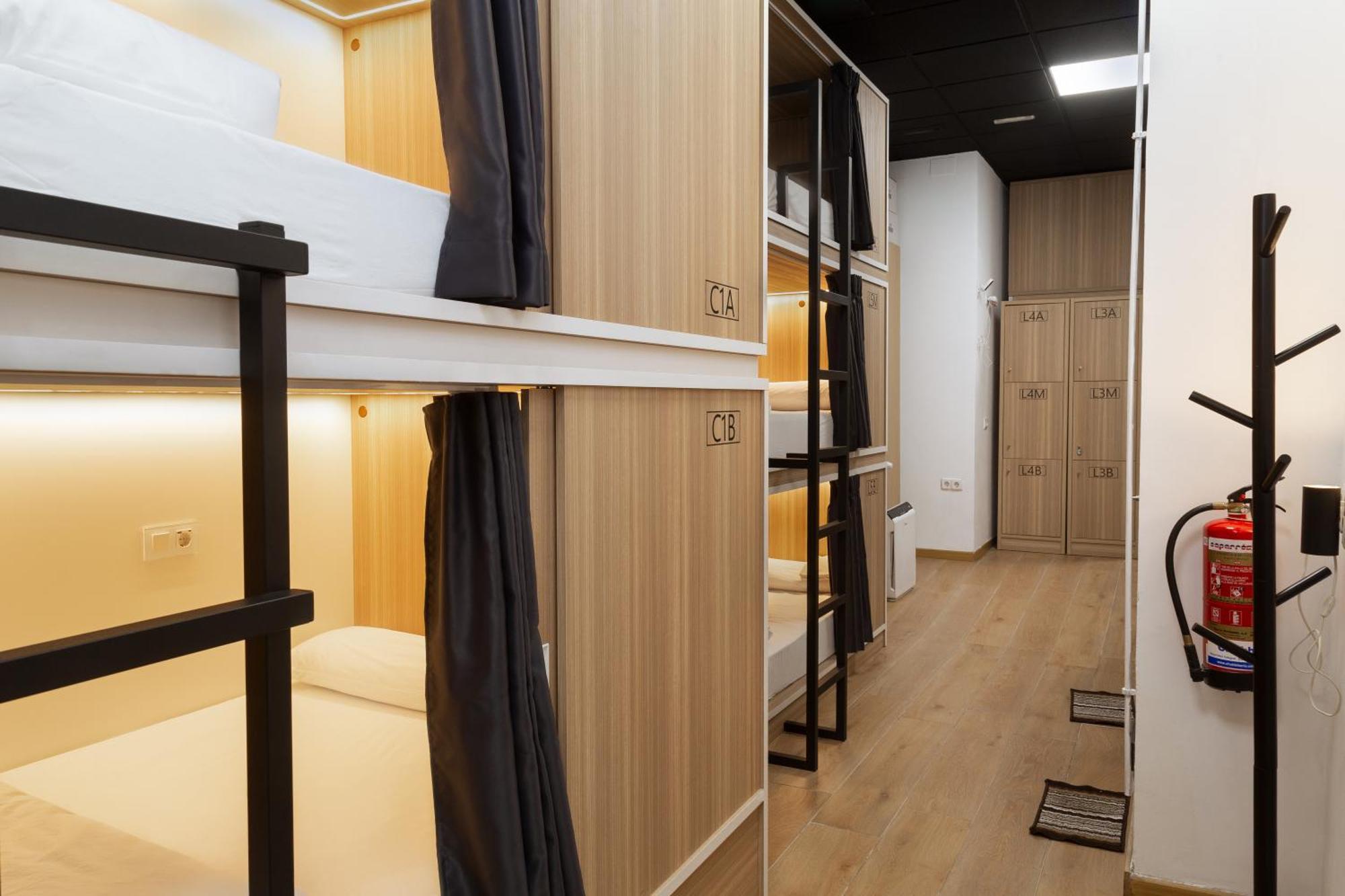 Hostal Siesta & Go Nuevos Ministerios Madrid Esterno foto