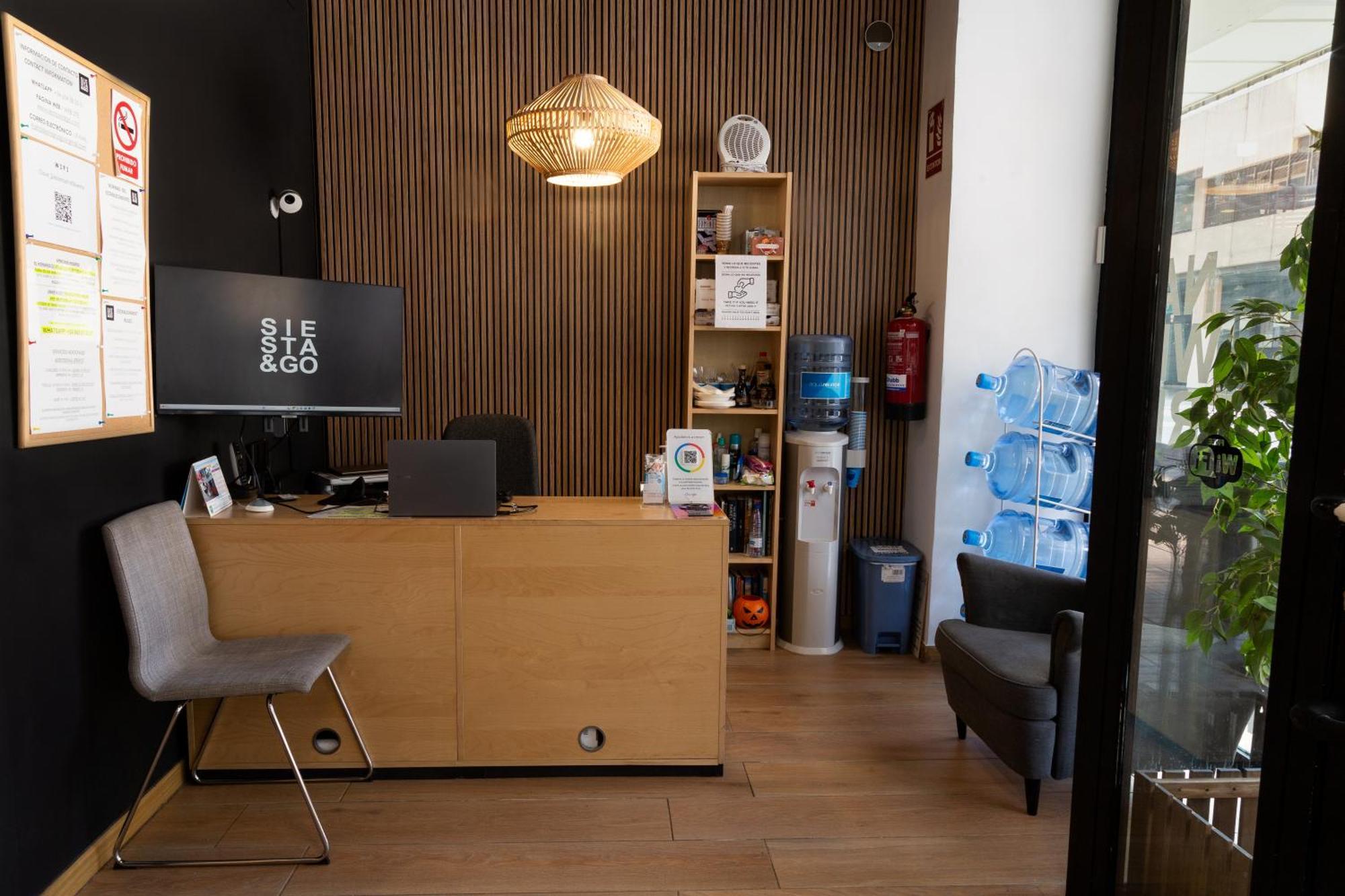 Hostal Siesta & Go Nuevos Ministerios Madrid Esterno foto
